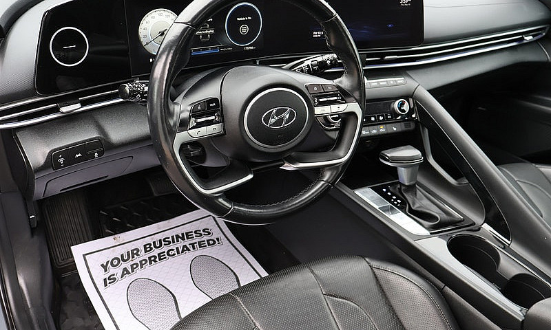 2022 Hyundai Elantra...