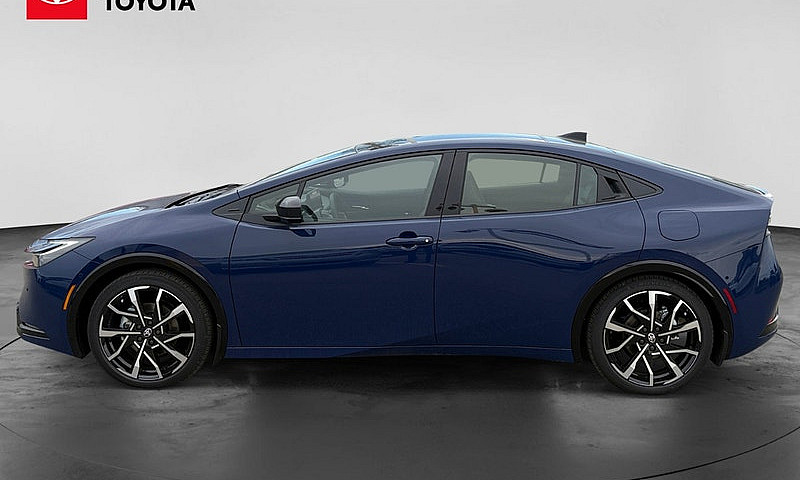 2027 Toyota Prius Pl...