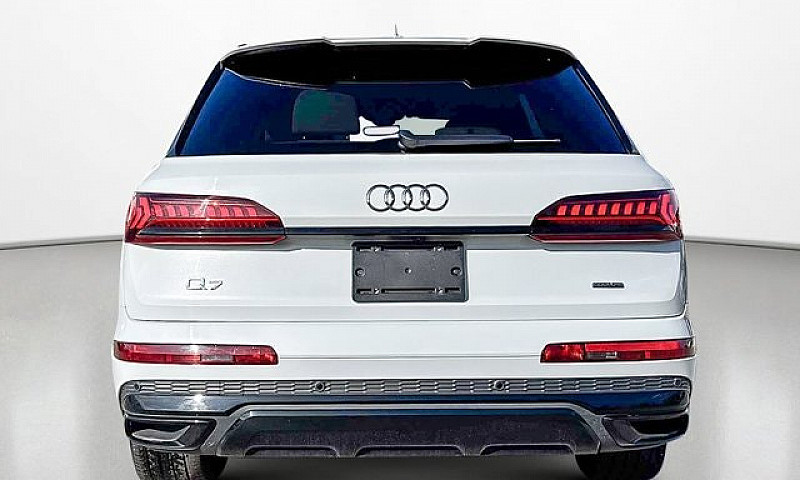 2023 Audi Q7 Komfort...