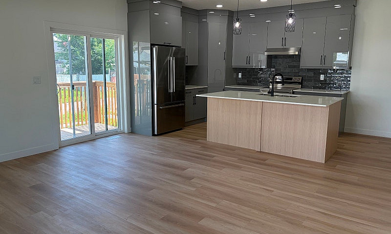 3 Bed 2.5 Bath Townh...