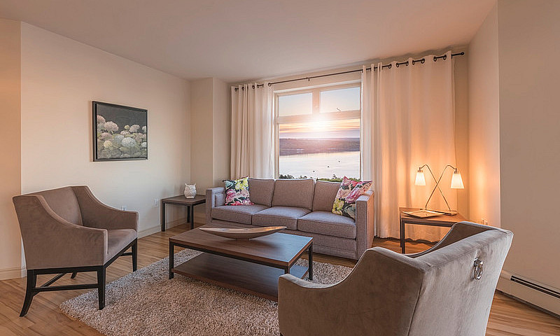 Beautiful 1 Bedroom ...