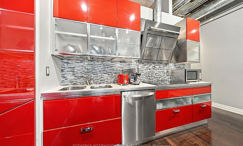 Stunning 1 Bedroom P...