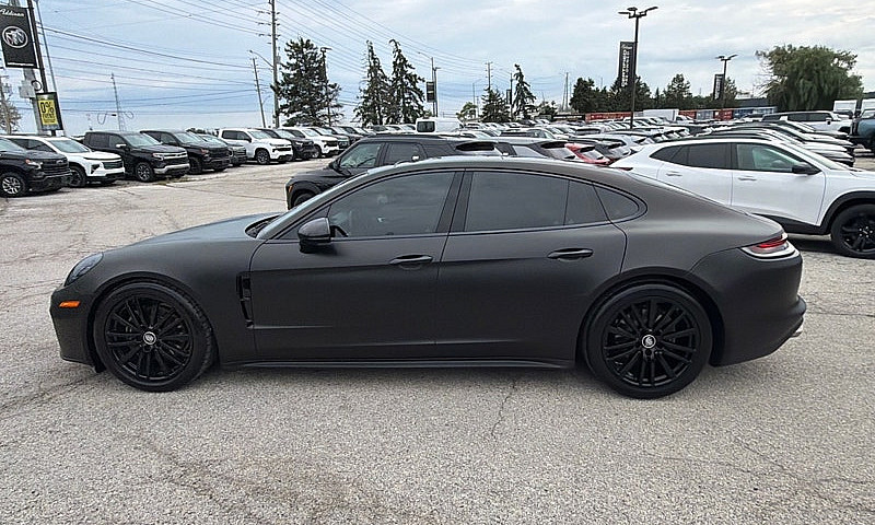 2021 Porsche Panamer...