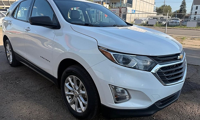 2018 Chevy Equinox 1...