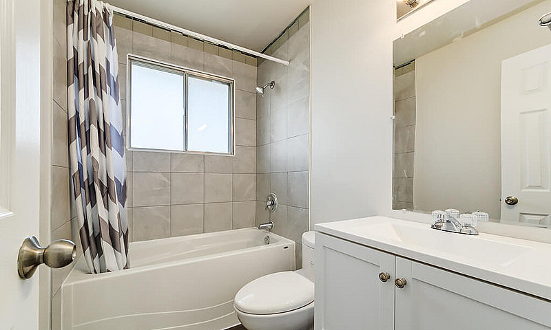 Townhomes With In Su...
