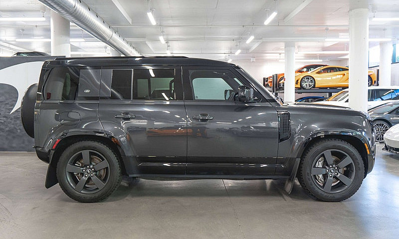 2024 Land Rover Defe...