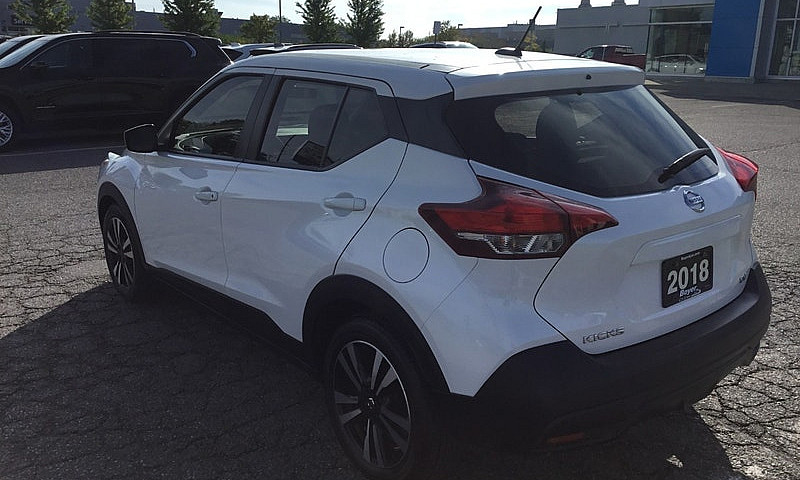 2018 Nissan Kicks Sv...