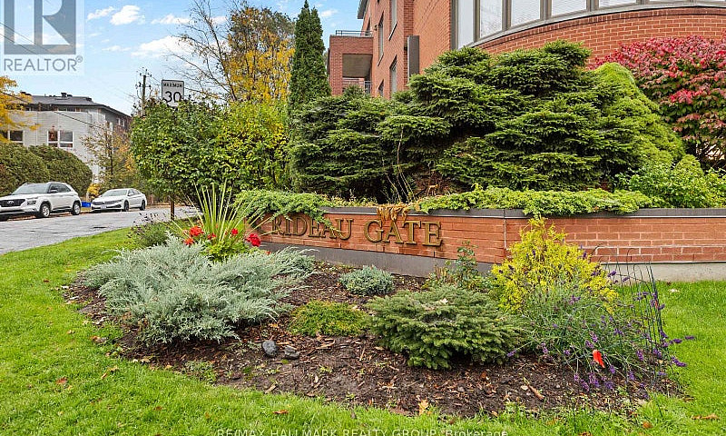 211 - 959 North Rive...