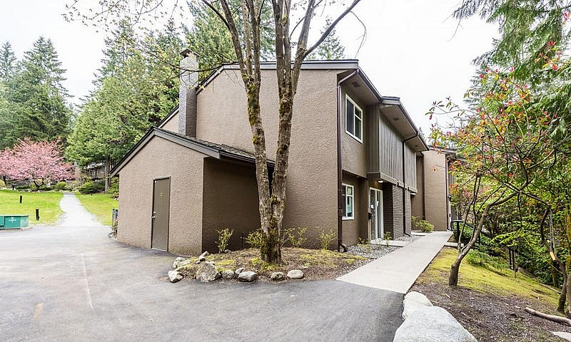 2 Bedroom Townhome F...
