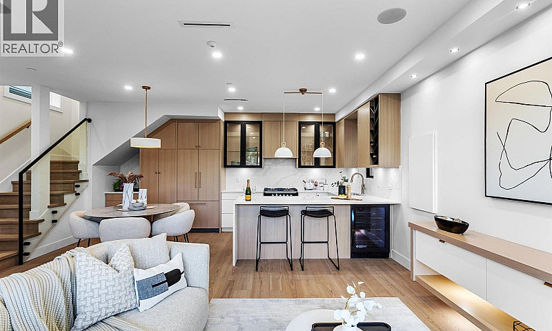 1 165 E 45Th Avenue ...