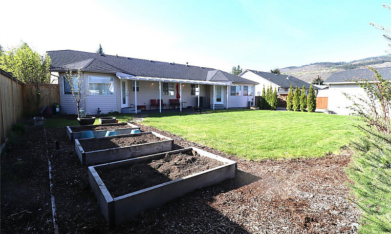 367 Oriole Way, Barr...