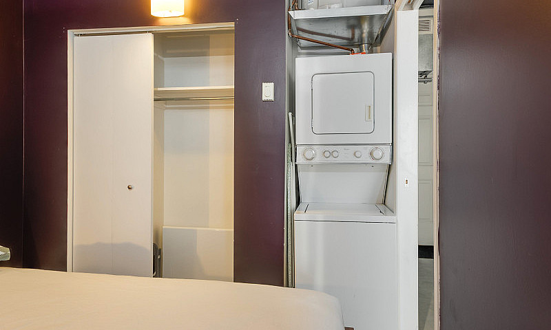 Corner Unit Loft In ...