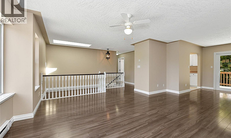 585 Hansen Ave Langf...