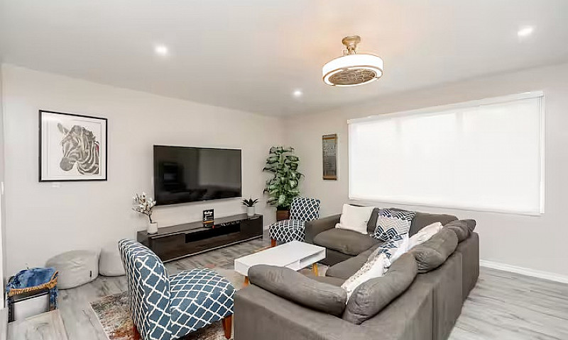 4-Bedroom, 2.5-Bathr...