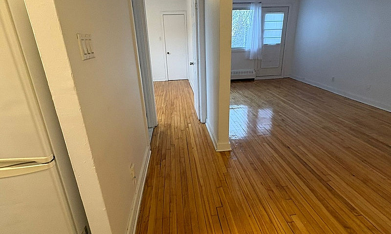 3 1/2 Apartment - Qu...