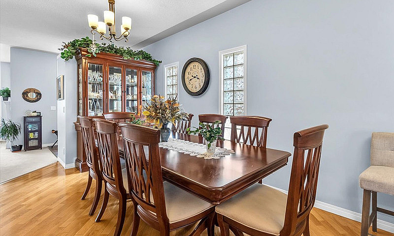 Just Listed!! 2 Bdrm...