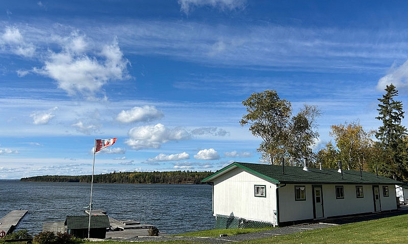 Moore Bay Condo Cabi...