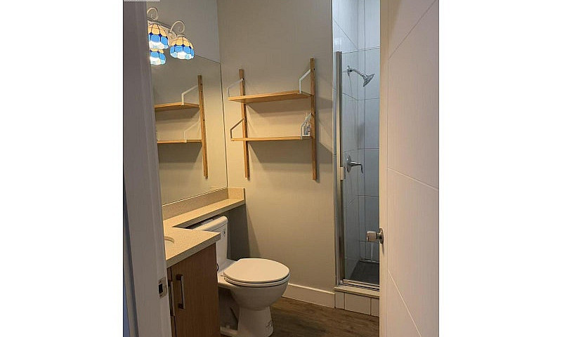 Ensuite 5335 Irving ...