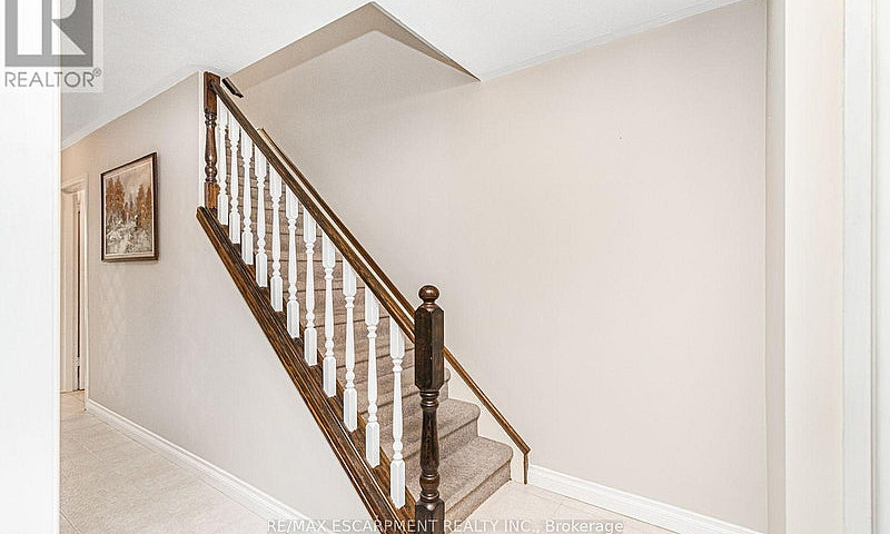 28 Riverdale Drive H...