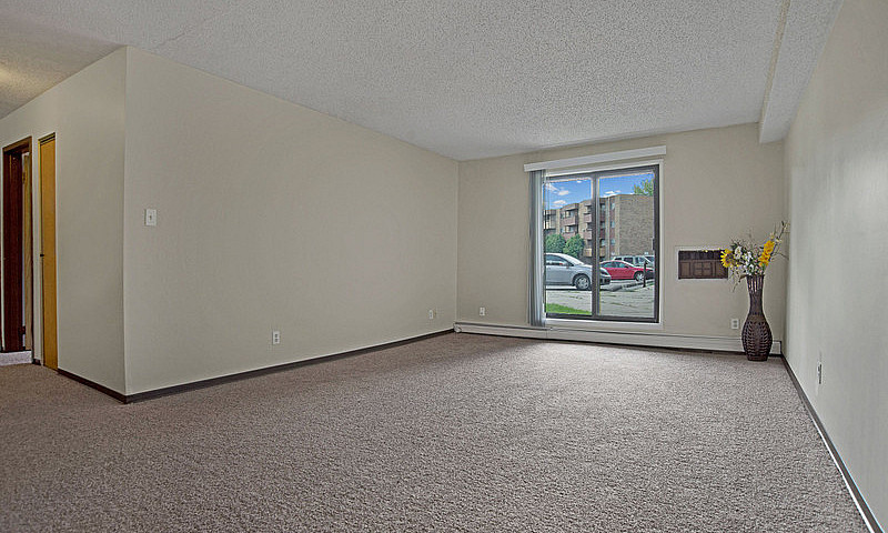 2 Bed X 1 Bath Apart...