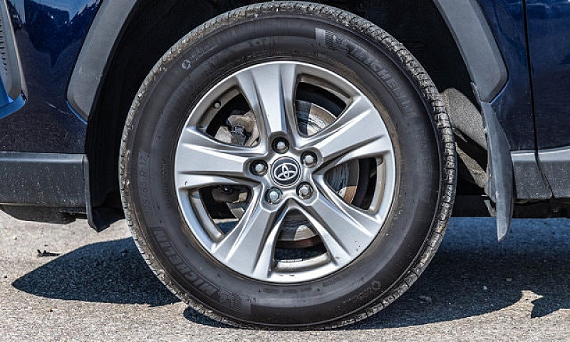 2024 Toyota Rav4 Xle...