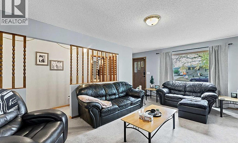 2685 15 Avenue Se Me...