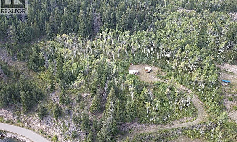 1420 Francois Lake R...