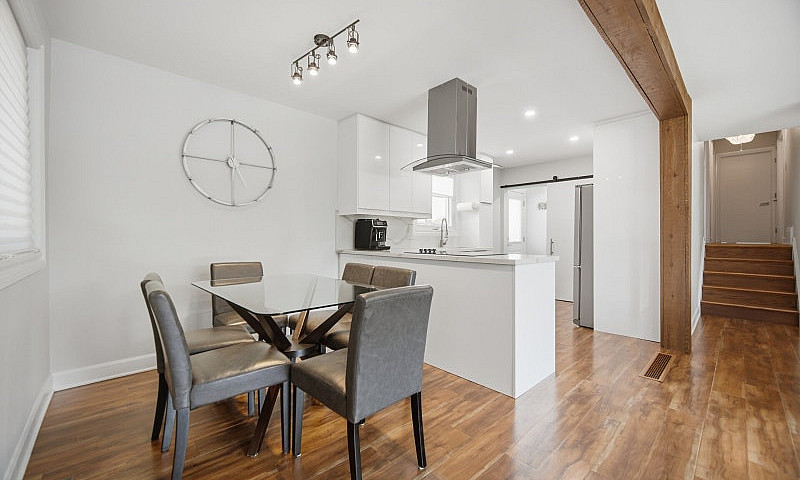 Detached Renovated H...