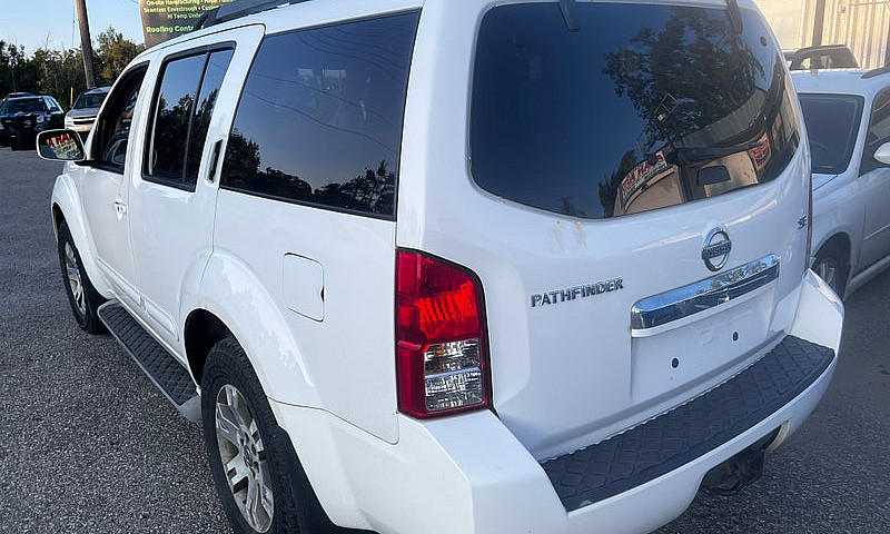 2010 Nissan Pathfind...