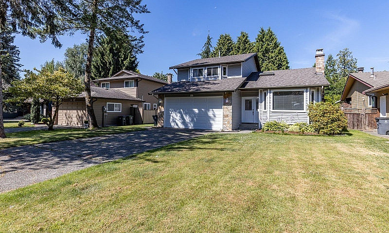 9435 149A Street Sur...