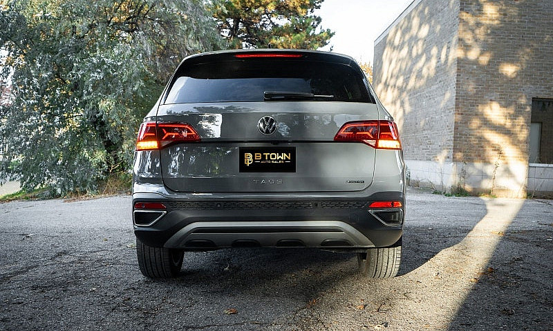2023 Volkswagen Taos...
