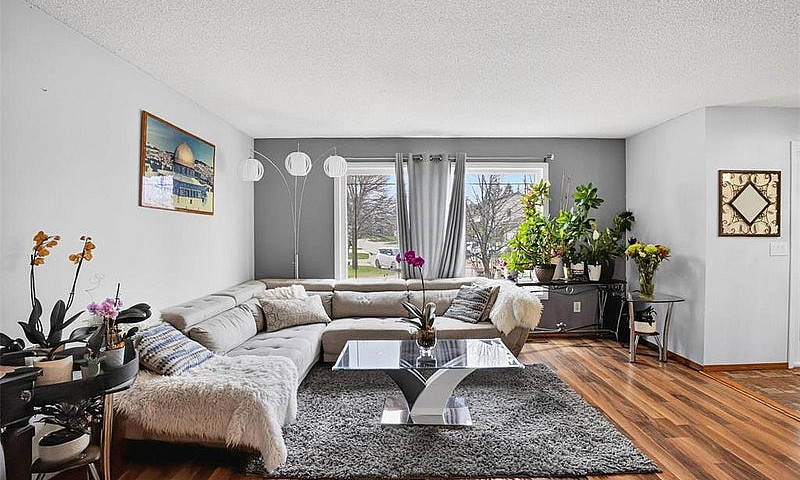 28 Stonegate Close W...