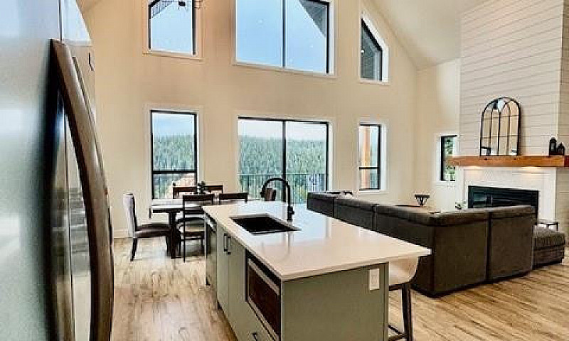 650 Arrowsmith Ridge...