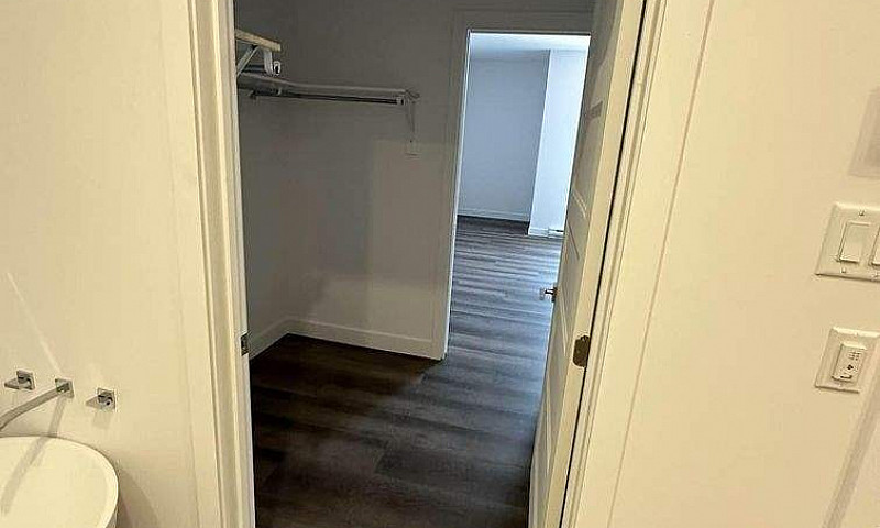 5 1/2 Style Condo No...