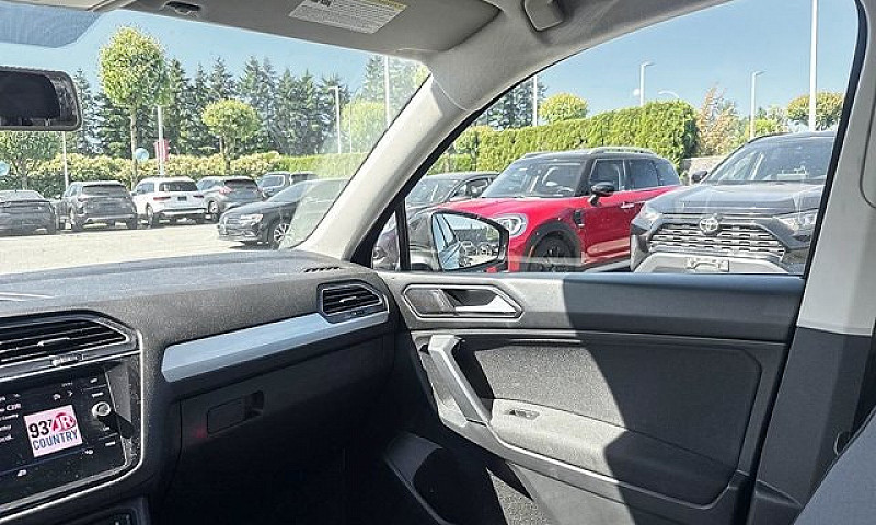 2018 Volkswagen Tigu...