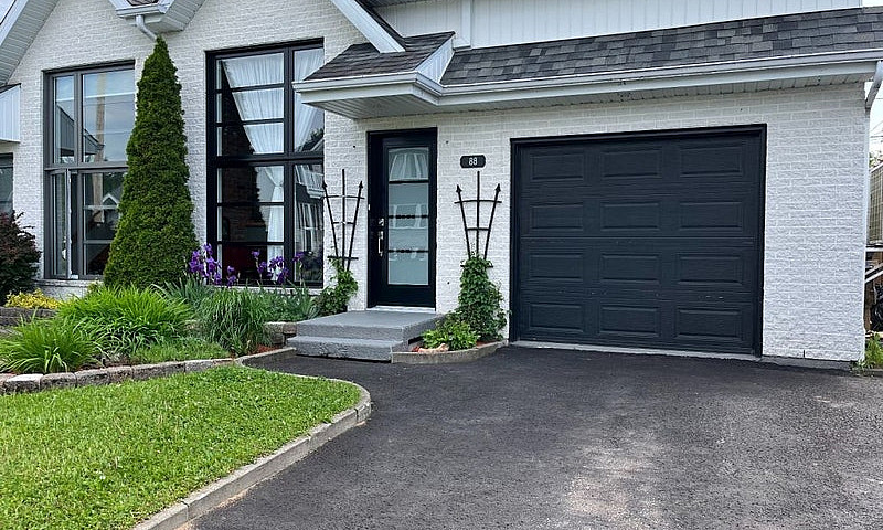 $425,000 - Semi-Deta...