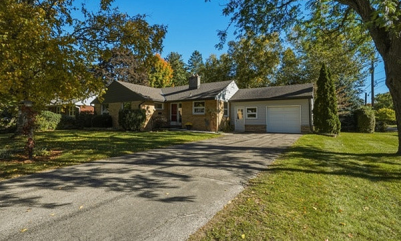 Just Listed In Londo...