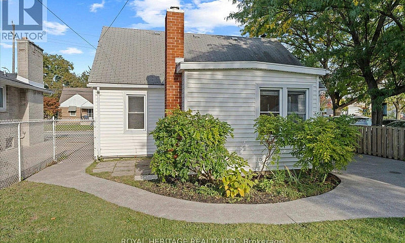461 Lauzon Road Wind...