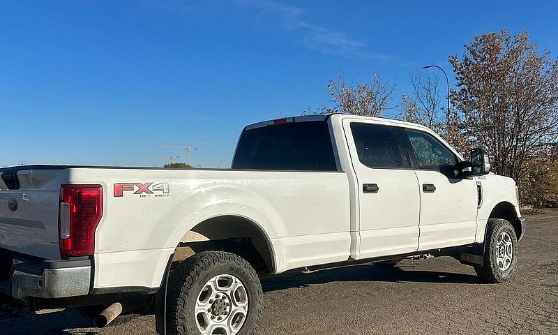 2017 Ford F 350 Crew...