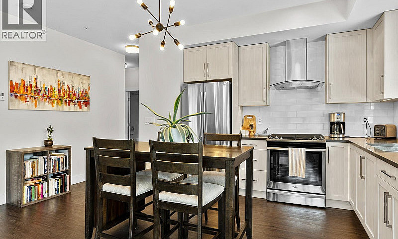 4380 Lakeshore Road ...