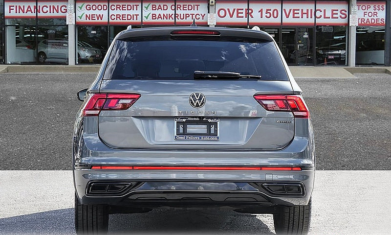2022 Volkswagen Tigu...