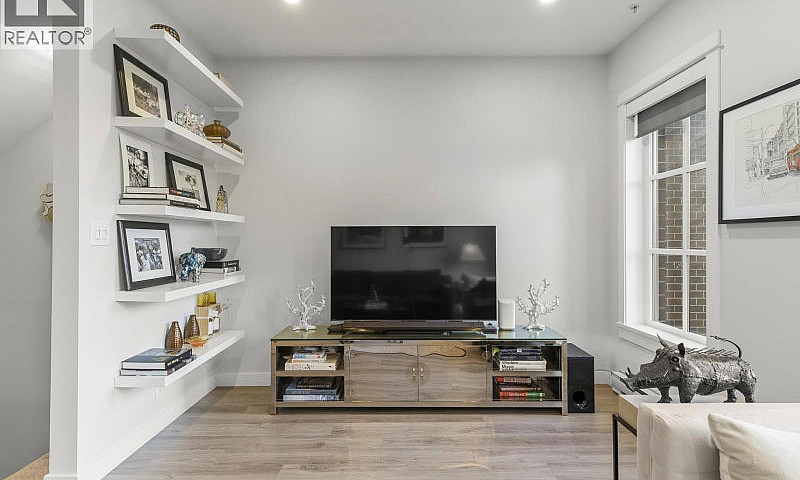 3445 Porter Street V...