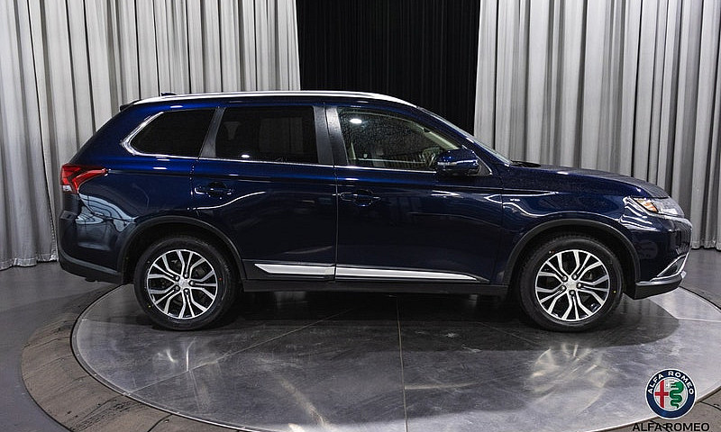 2018 Mitsubishi Outl...