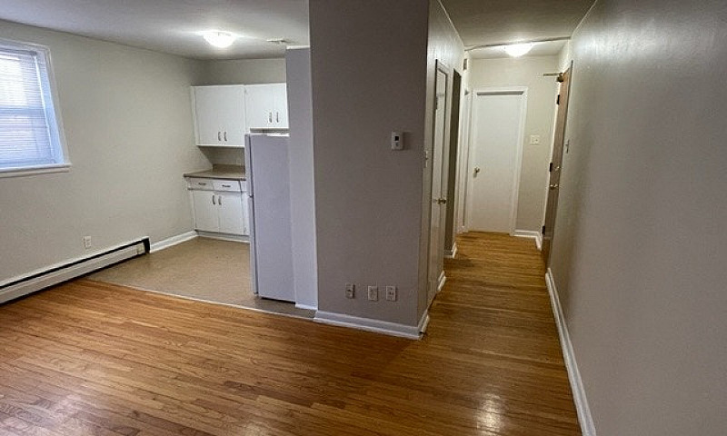 530 Young  - 1 Br Av...
