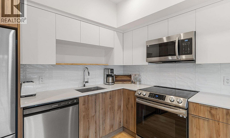 604 Cawston Avenue U...