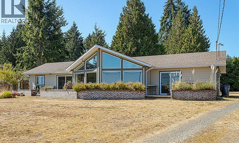 6780 Island Hwy W Bo...
