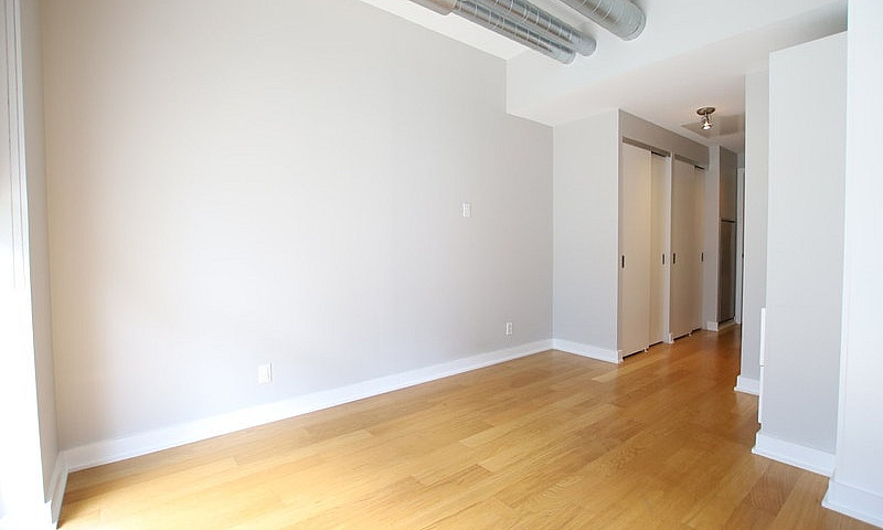 Bright & Spacious 1 ...