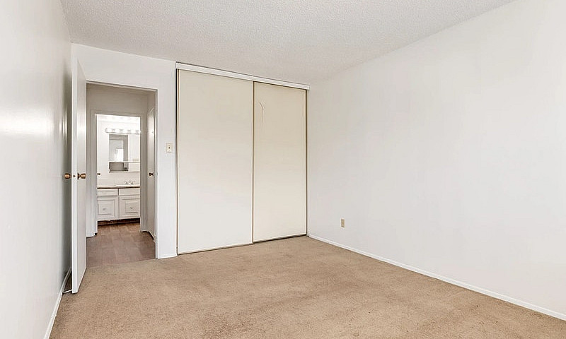 Comfortable Living I...