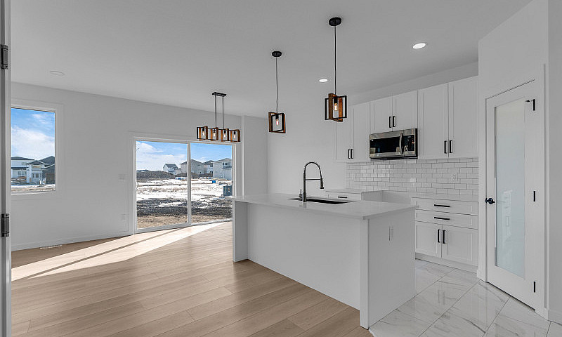 347 Sharma Crescent...