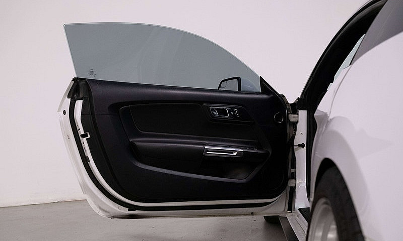 2017 Ford Mustang Pe...